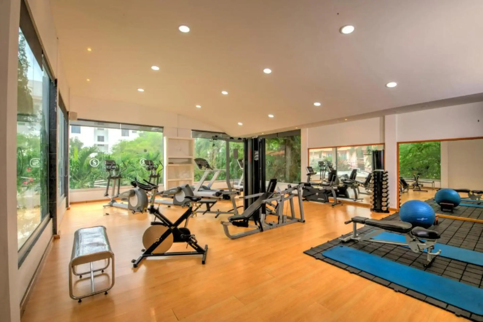 Santorini Hotel & Resort