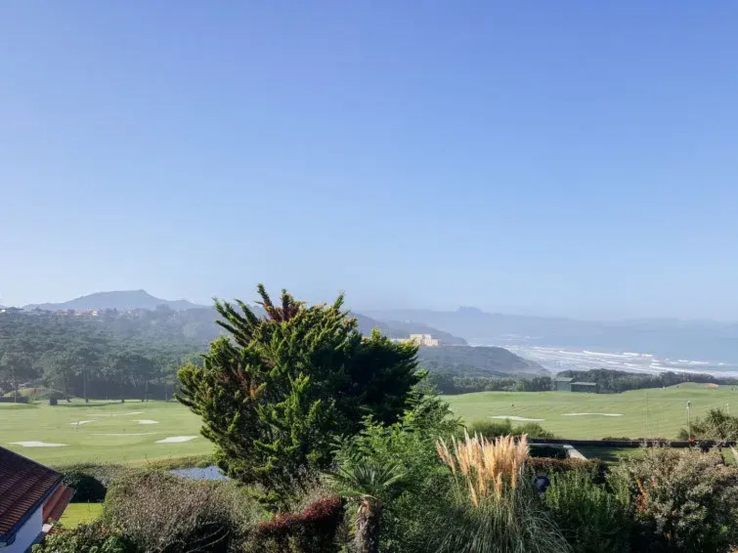 Le Palais de la Roseraie