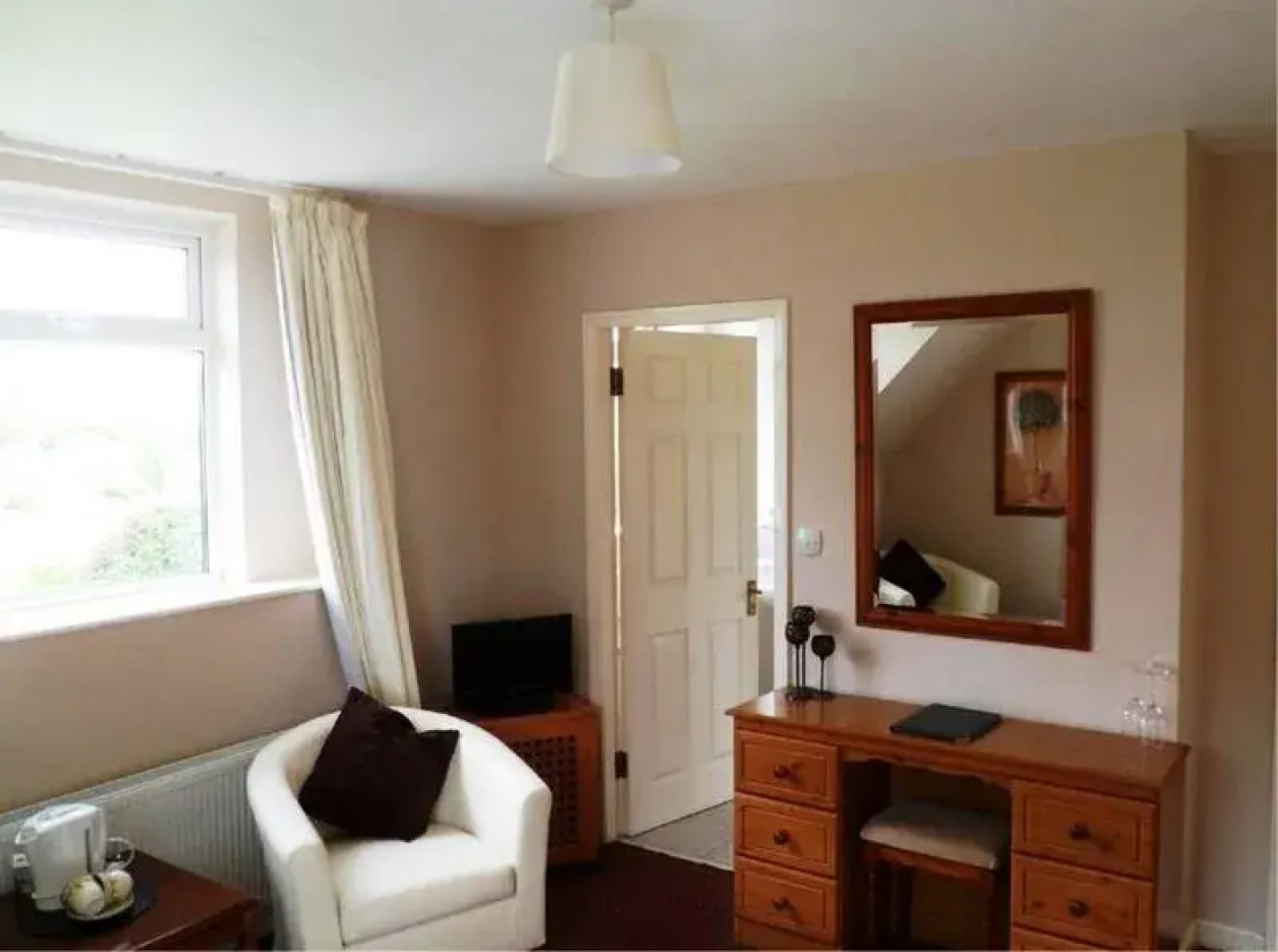 Heather Lodge Country House