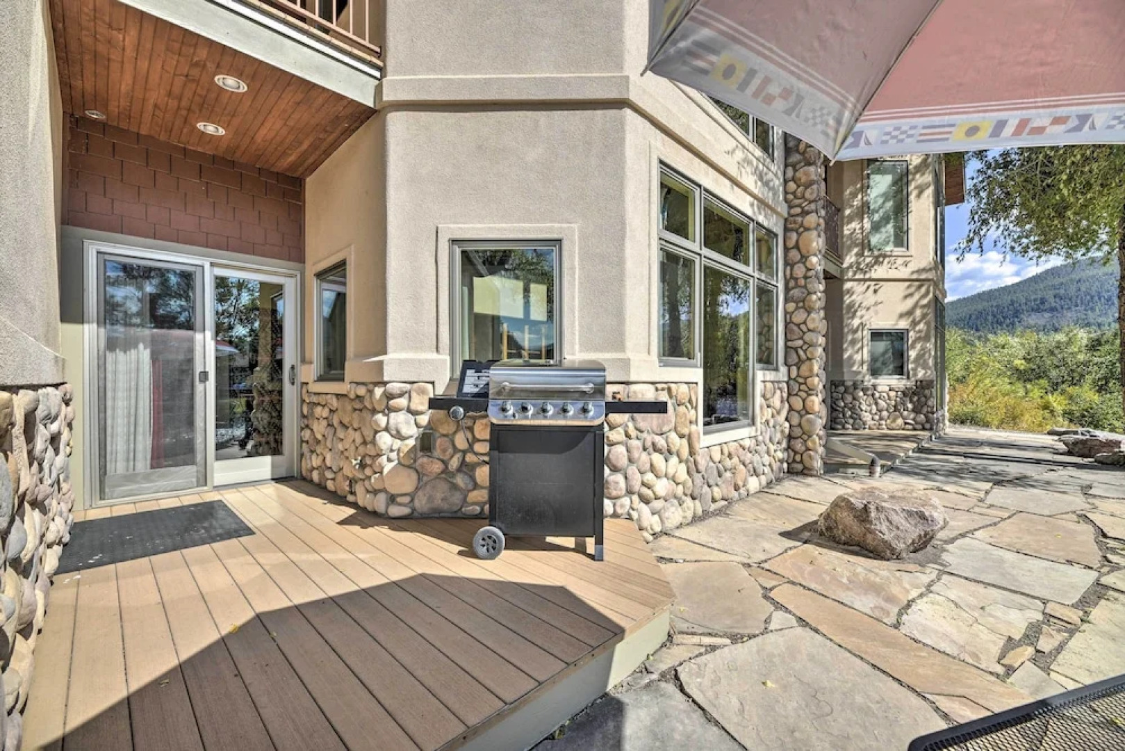 Riverfront South Fork Abode w/ Views: Fish & Hike