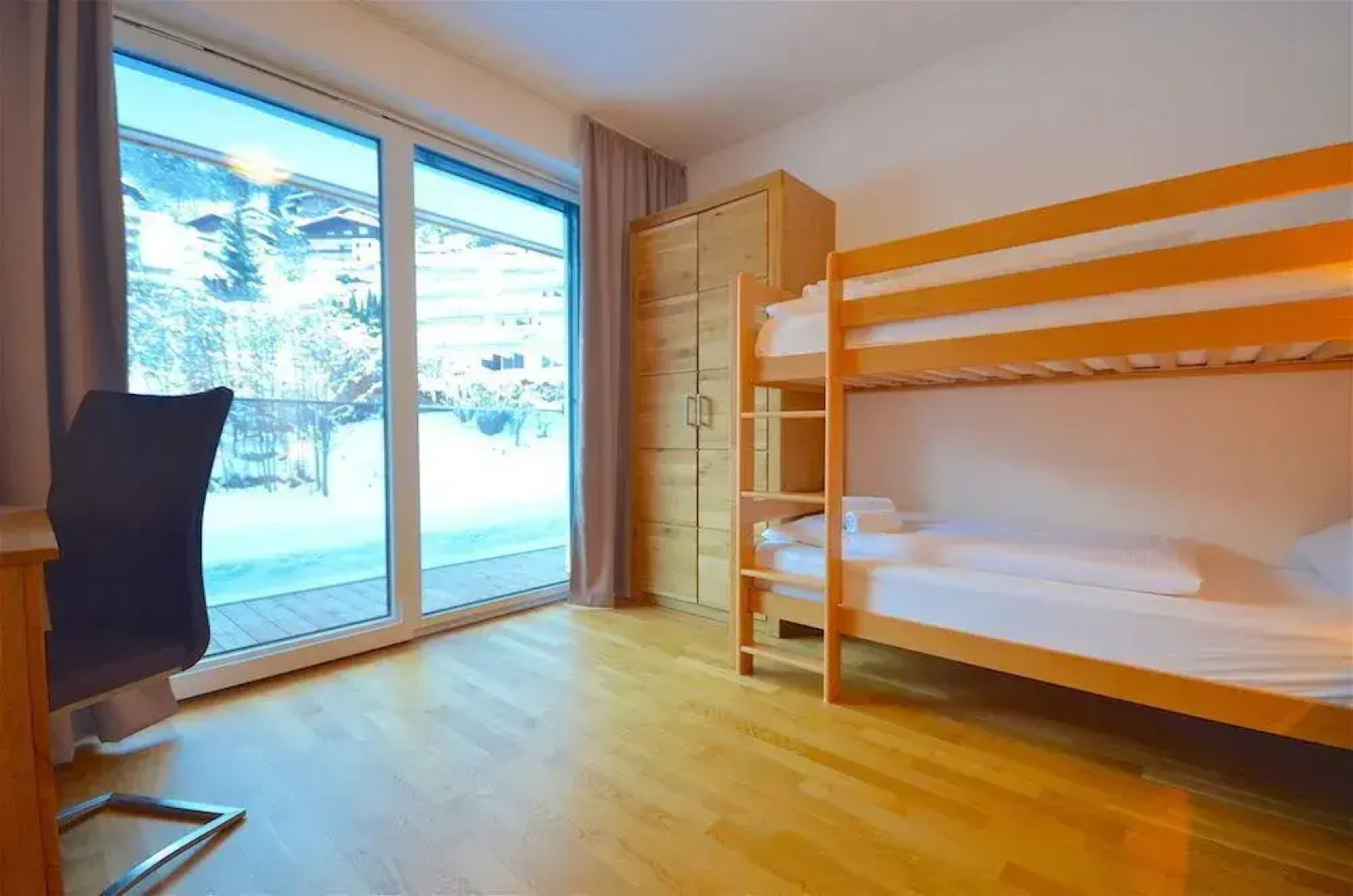 Zell Lake View & City Apartments