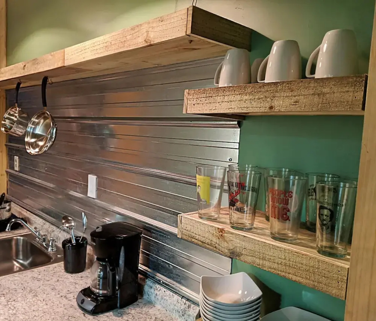 City House Hostel Poconos