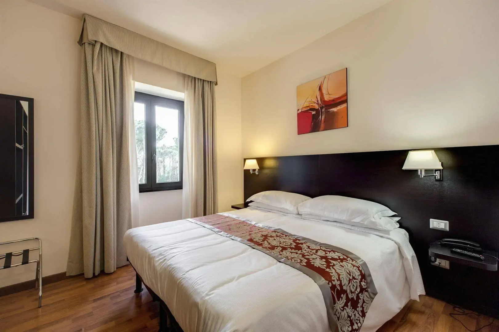 Regal Park Hotel
