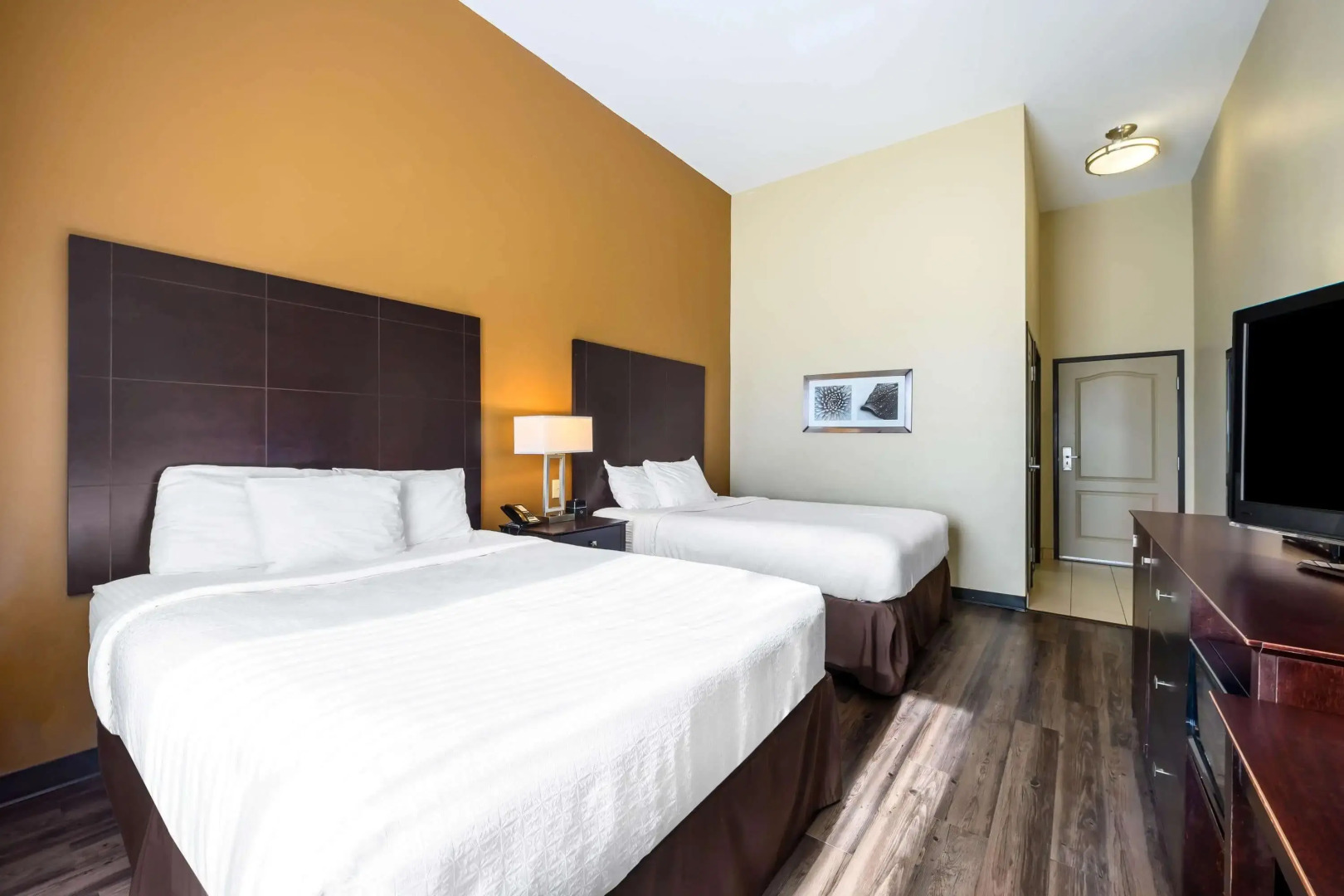 La Quinta Inn & Suites by Wyndham Marshall