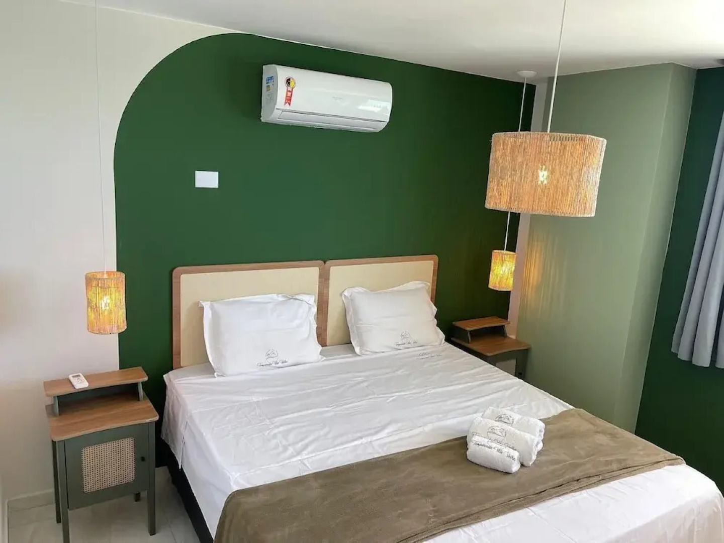 Ed. Crystal Residence