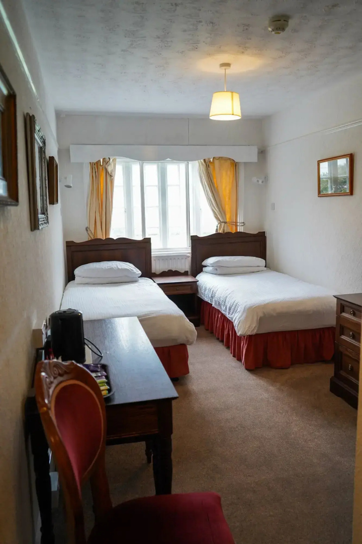 The Fox & Hounds Hotel