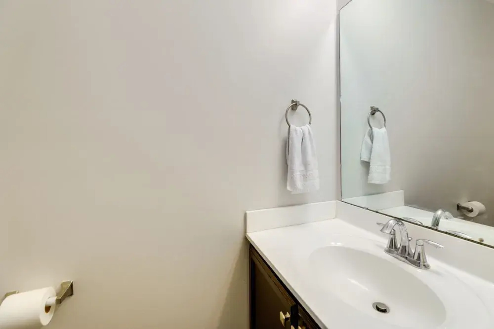 Havelock Home: Private Yard, 2 Mi to Cherry Point!