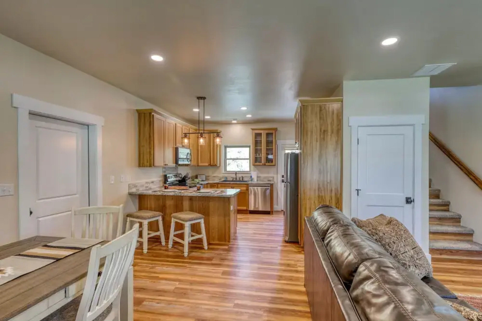 Saddle Up For Luxury - 15 Minutes to Mt Rushmore