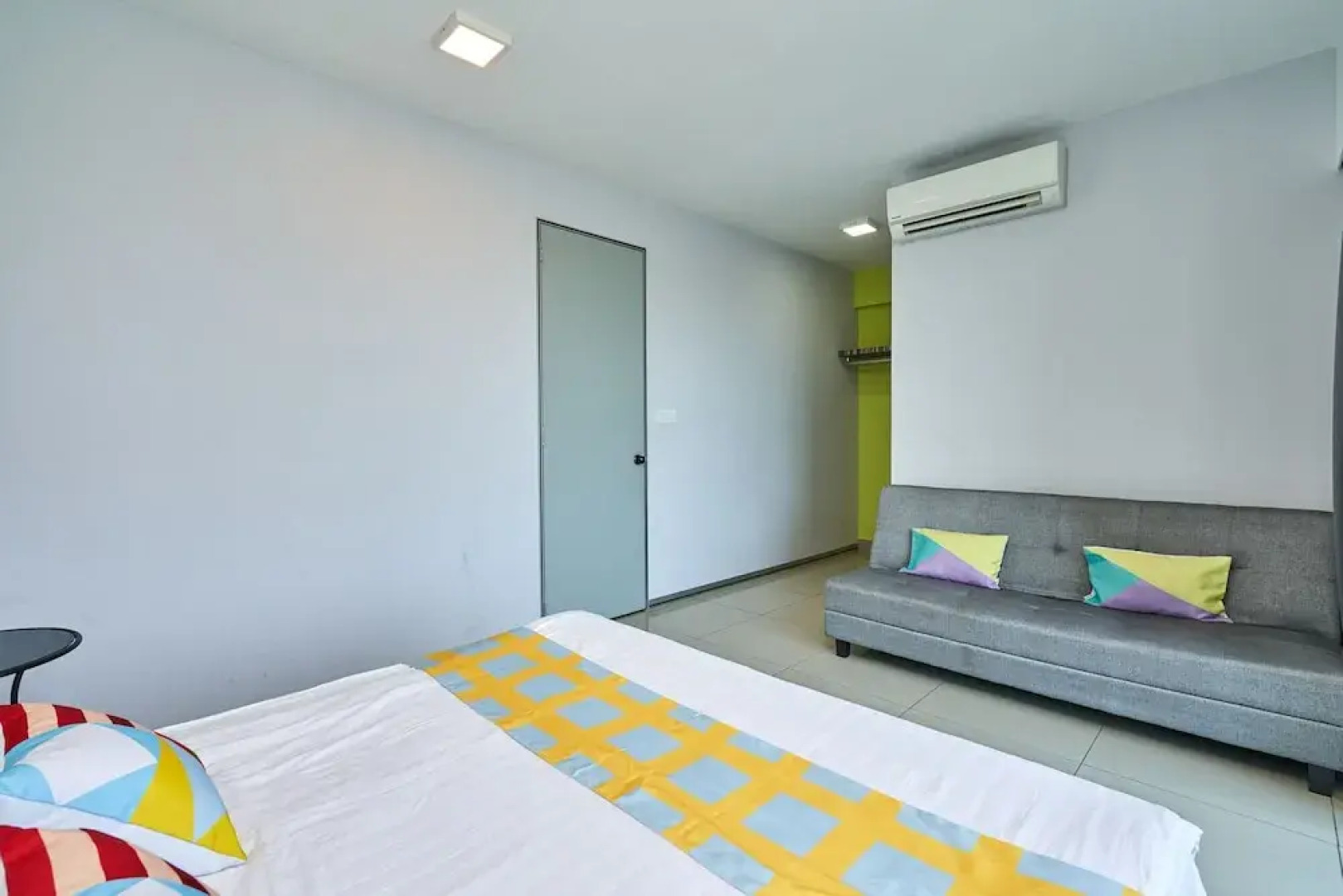 OYO Home 44002 Classic 2br Setia Alam Trefoil.