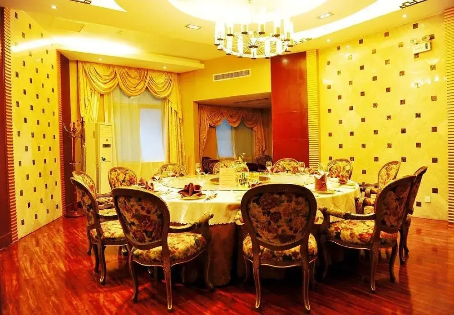 Guizhou Ethnic Hotel - Guiyang