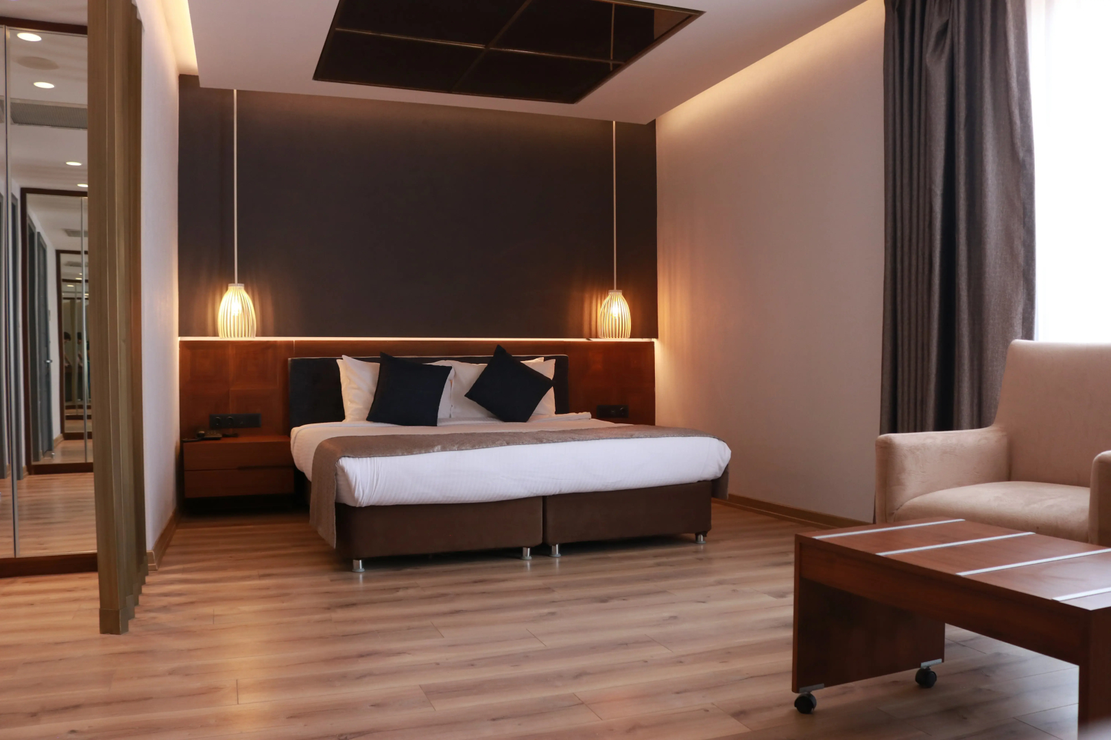 Nova Plaza Crystal Hotel