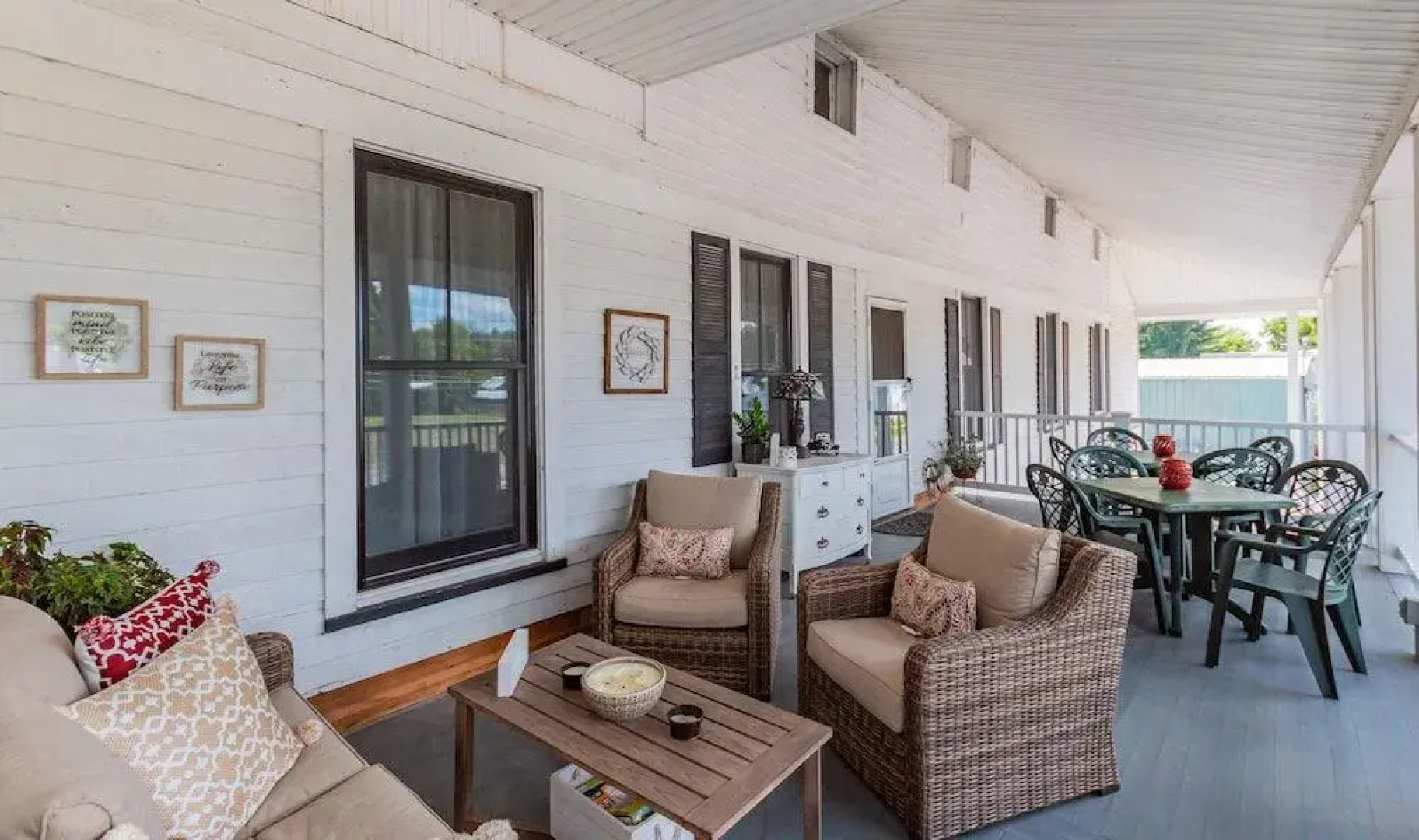 Historic Hotel Broadalbin