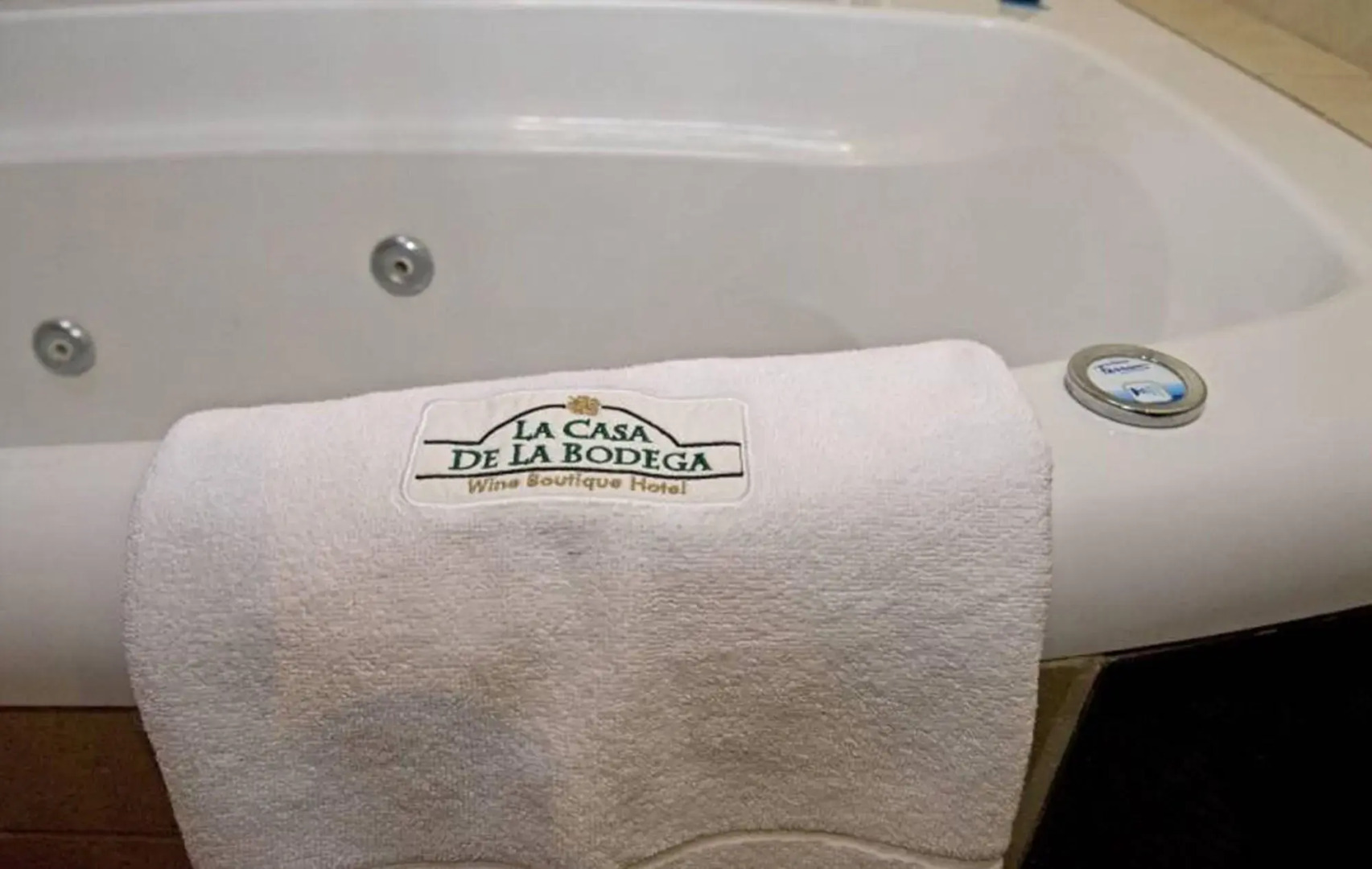 La Casa De La Bodega - Wine Boutique Hotel