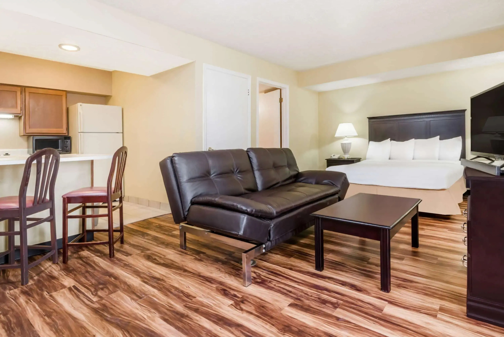 Hawthorn Extended Stay by Wyndham Columbus North