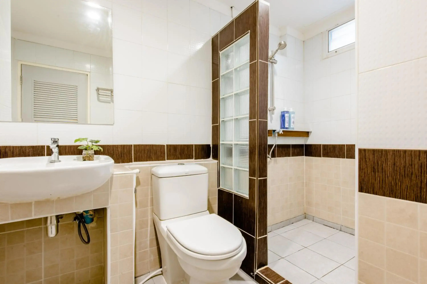 Lee's Mark Residence