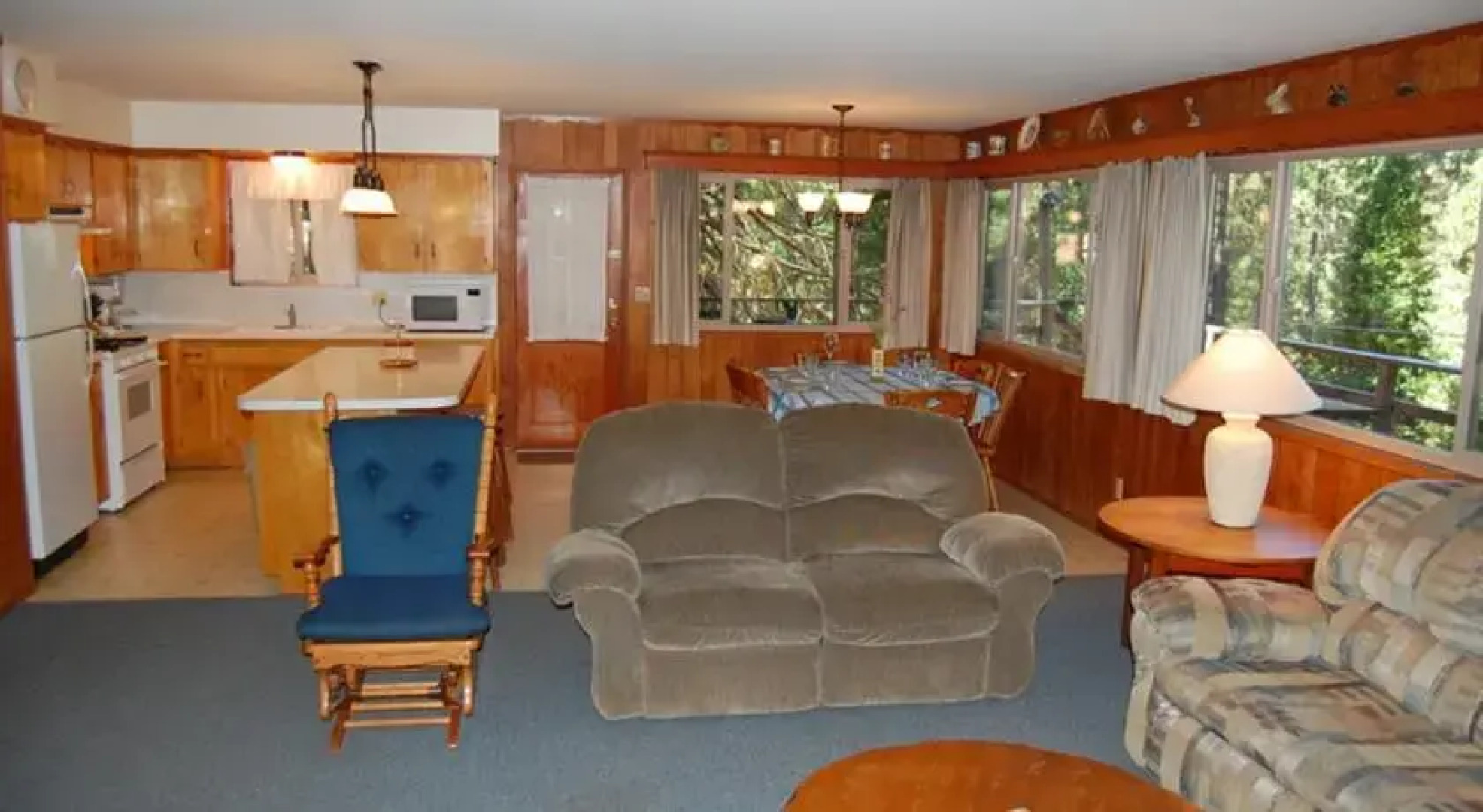 RedAwning Cabin #11B Coyotes Den