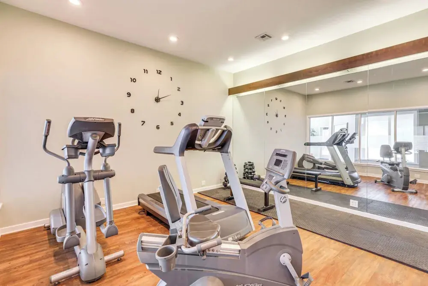 1 Mi to Mohegan Sun: Studio w/ Golf Course Views