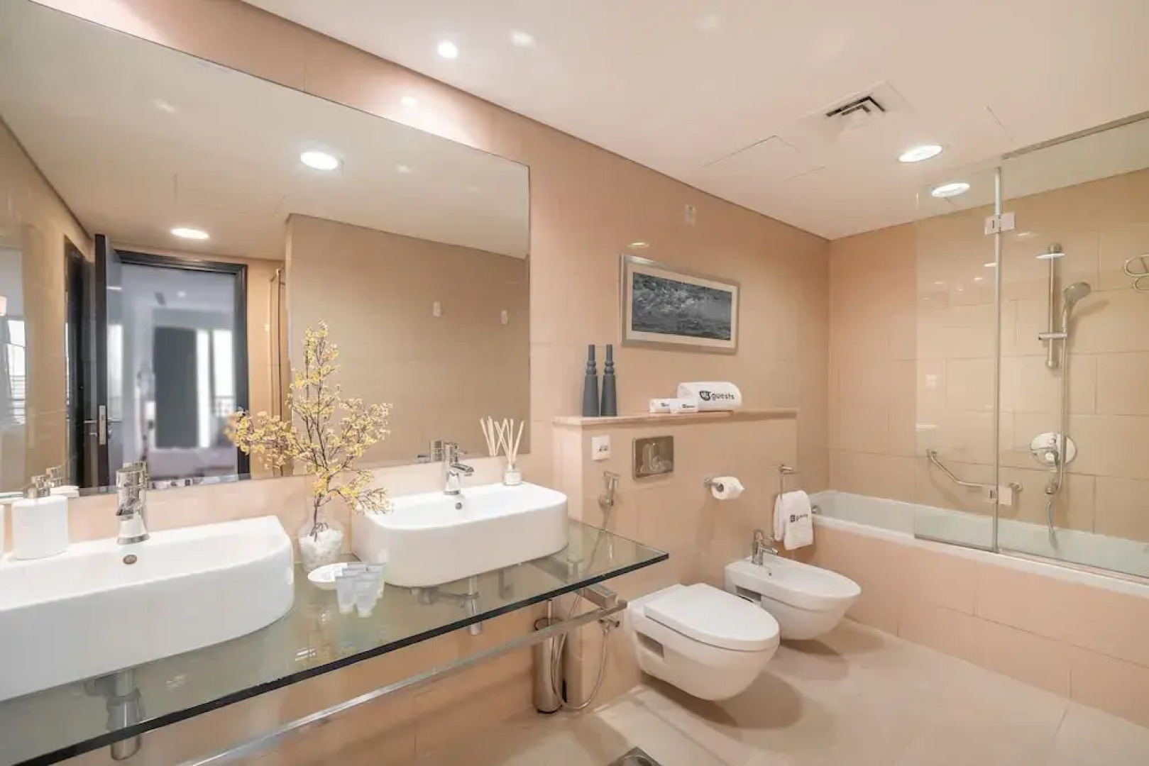 HiGuests - Laguna Tower