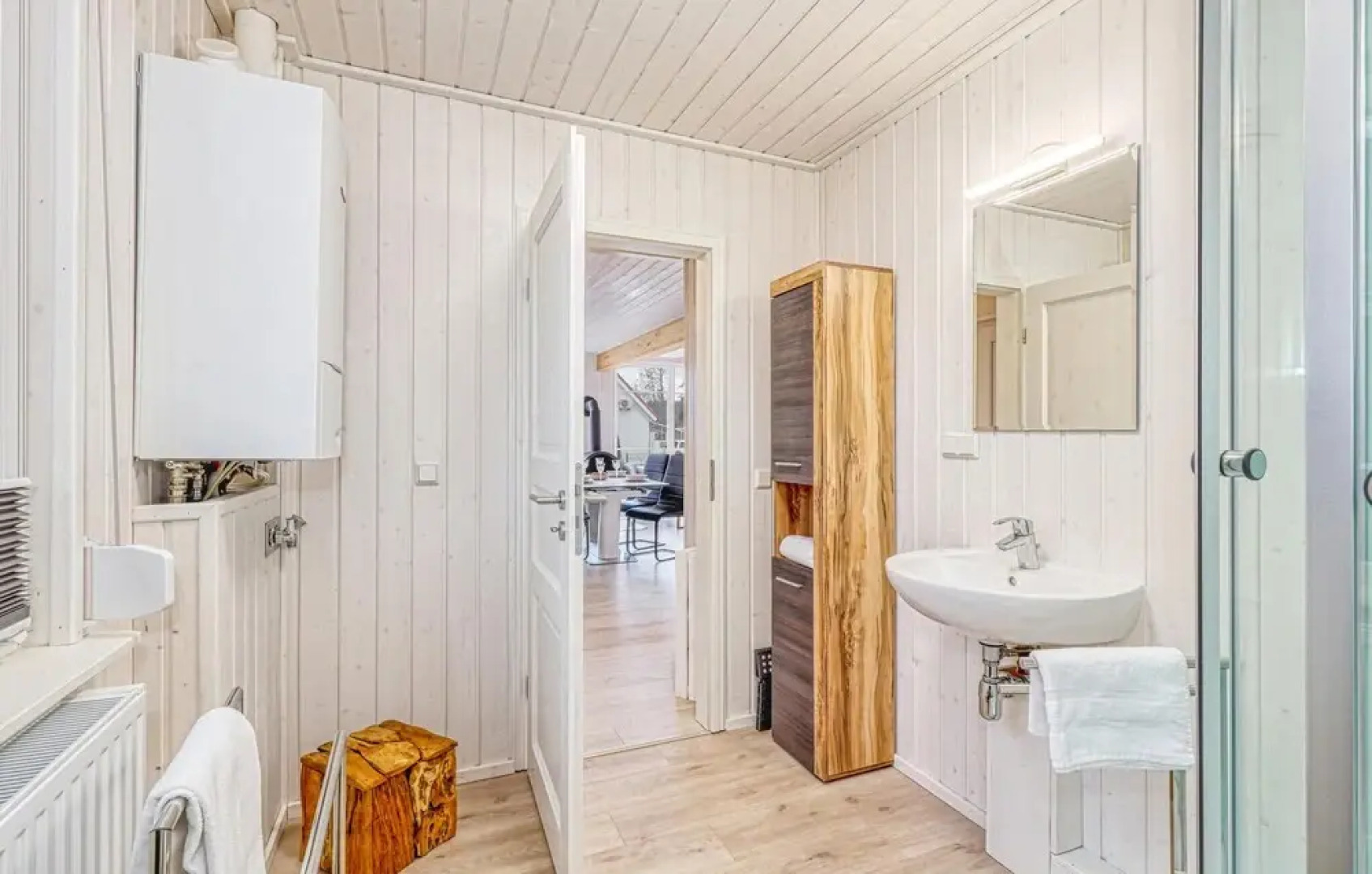 Stunning Home in Zerpenschleuse With 2 Bedrooms and Wifi