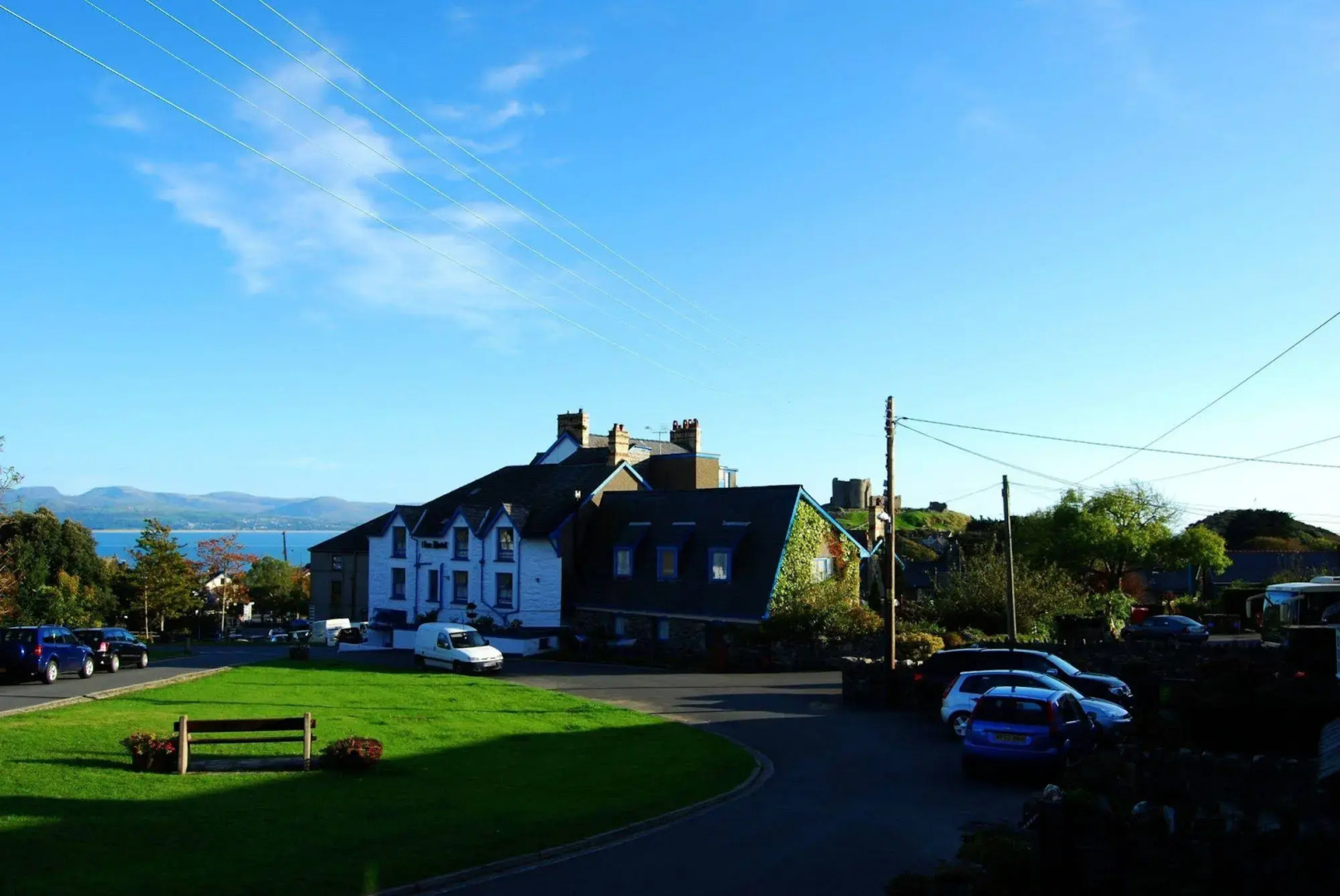 Lion Hotel and Studio Apartments