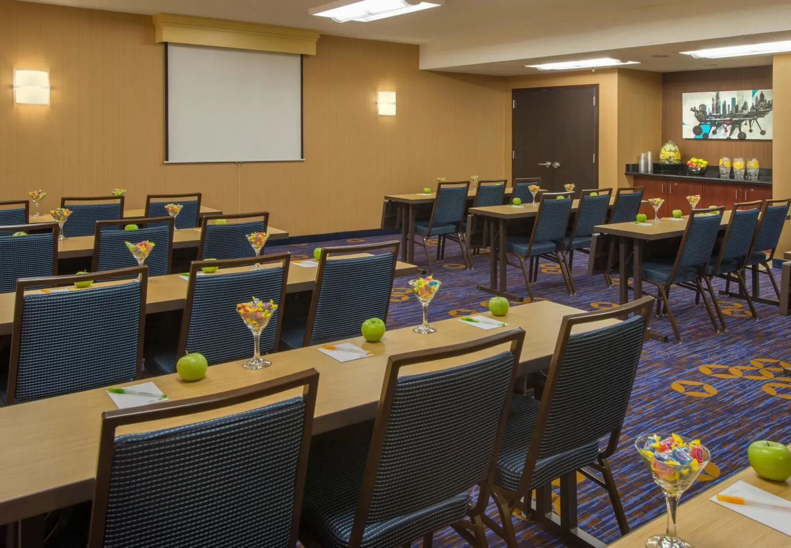 Courtyard by Marriott Addison Midway