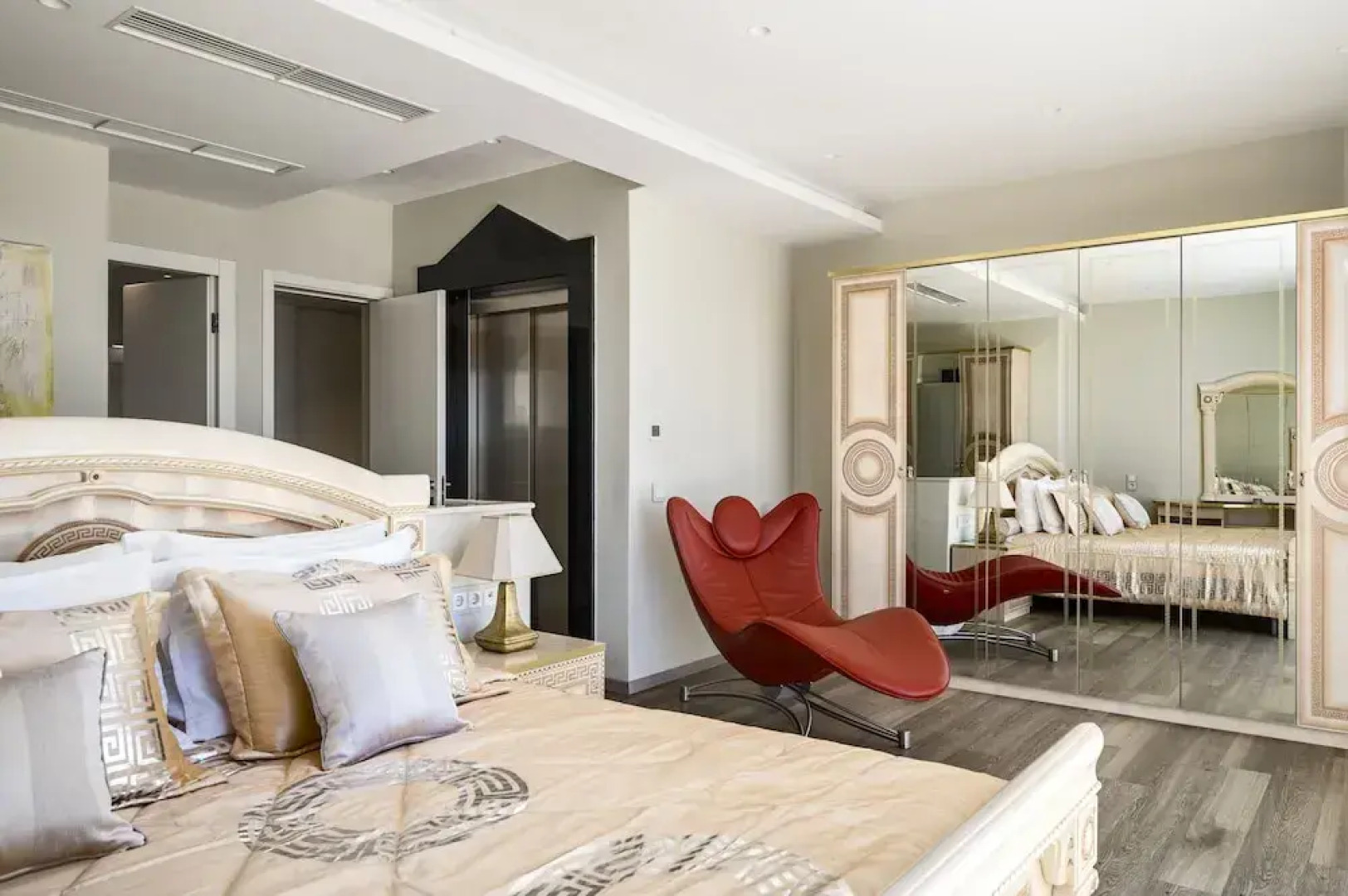 Villa Monte Leone by Konnect with Pool, Hot Tub, Spa Room & Stunning Seaview