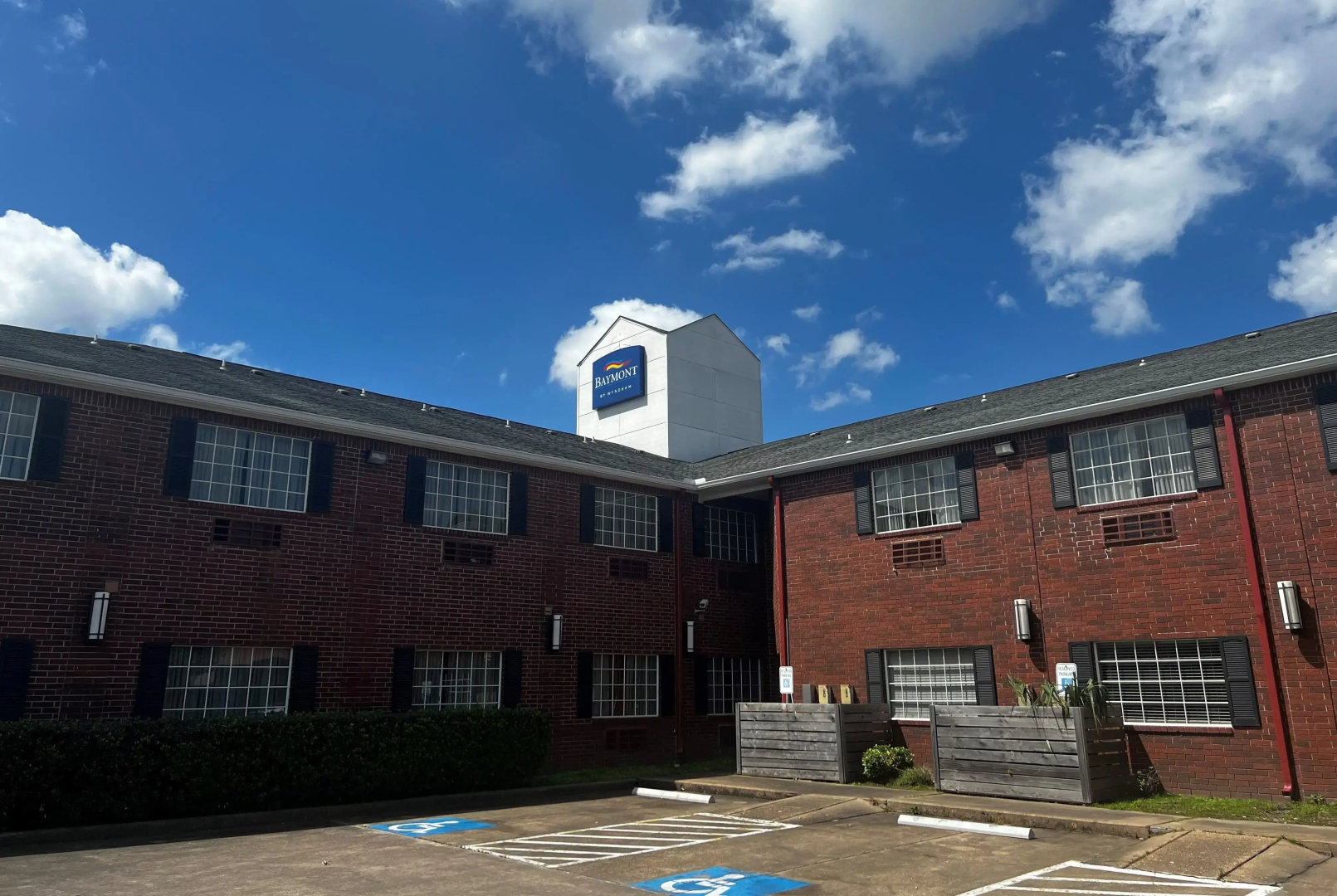 Coon Rapids North Metro Hotel to Norwood Inn & Suites