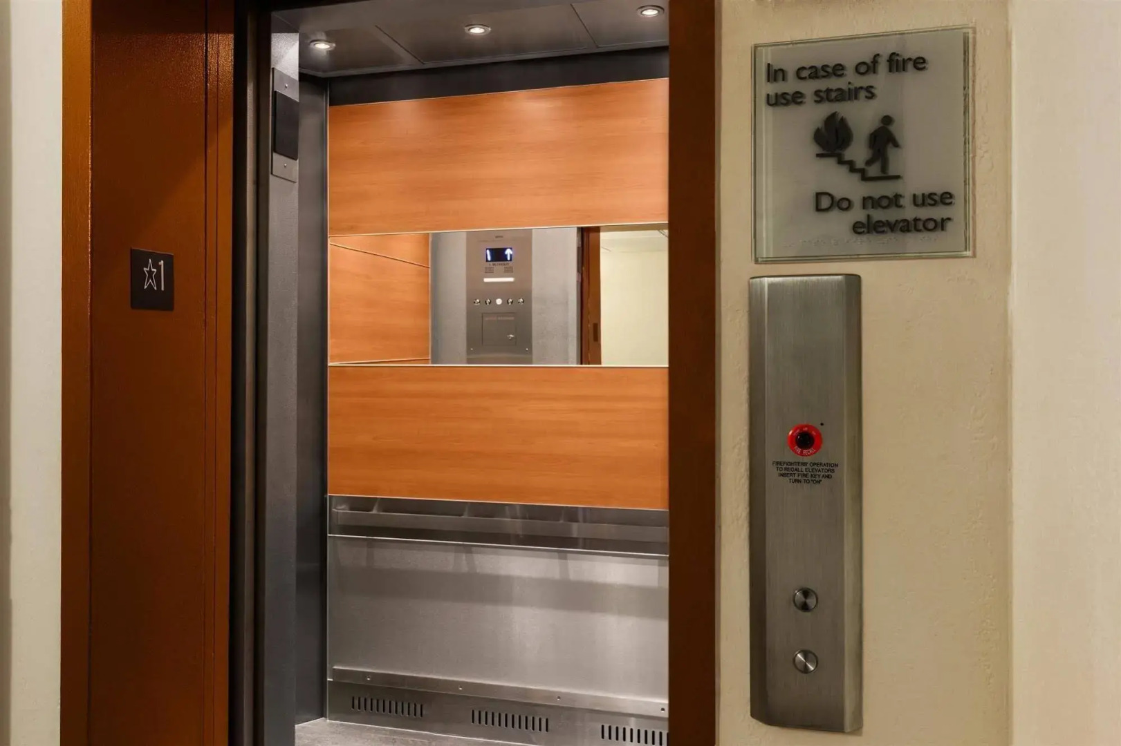 Travelodge by Wyndham Edmonton West