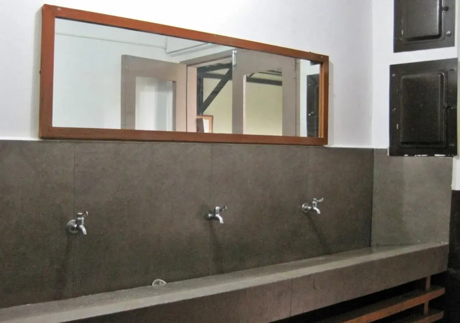 Upstairs Bed & Bath