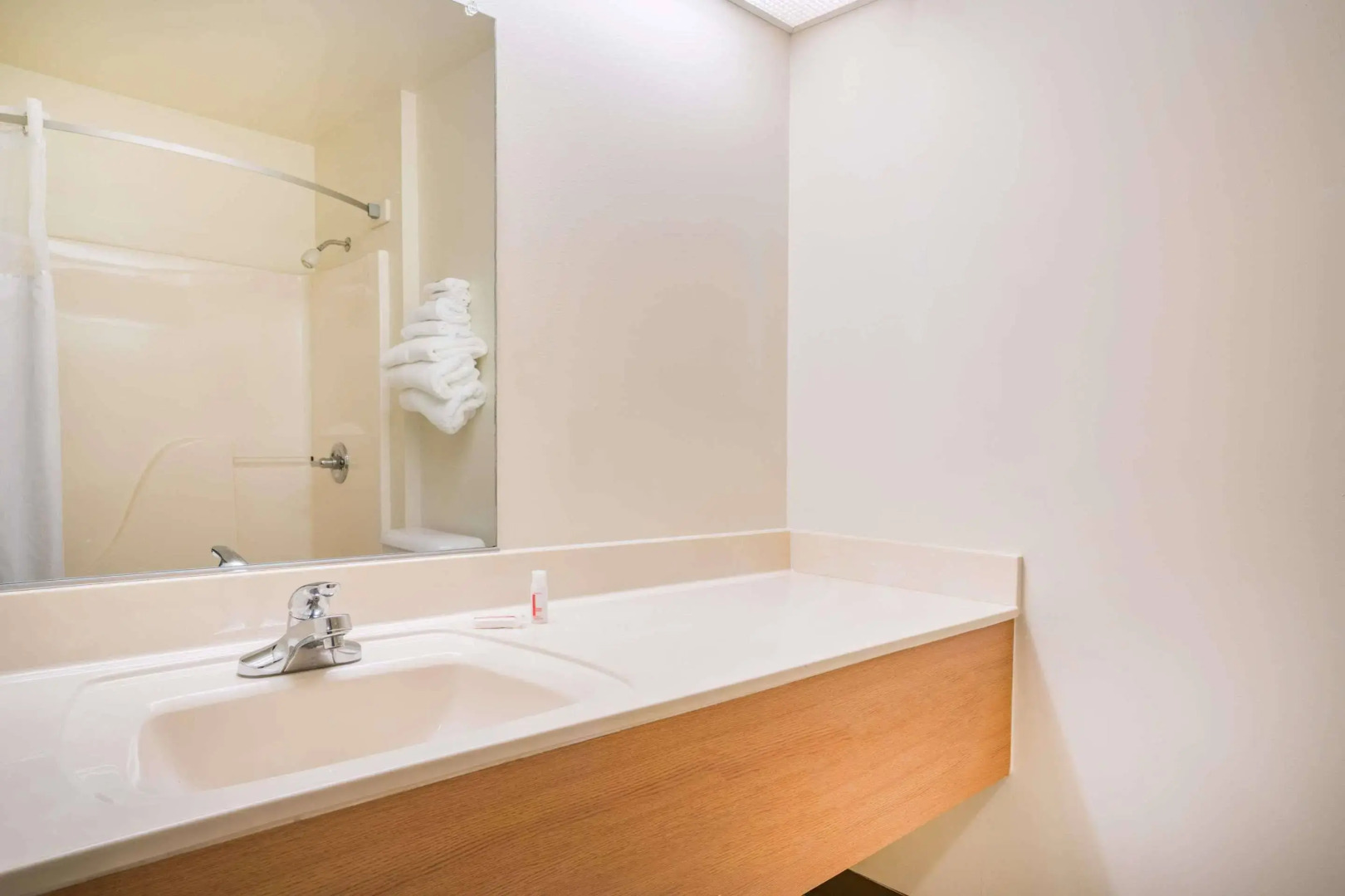 AmericInn by Wyndham Tomahawk