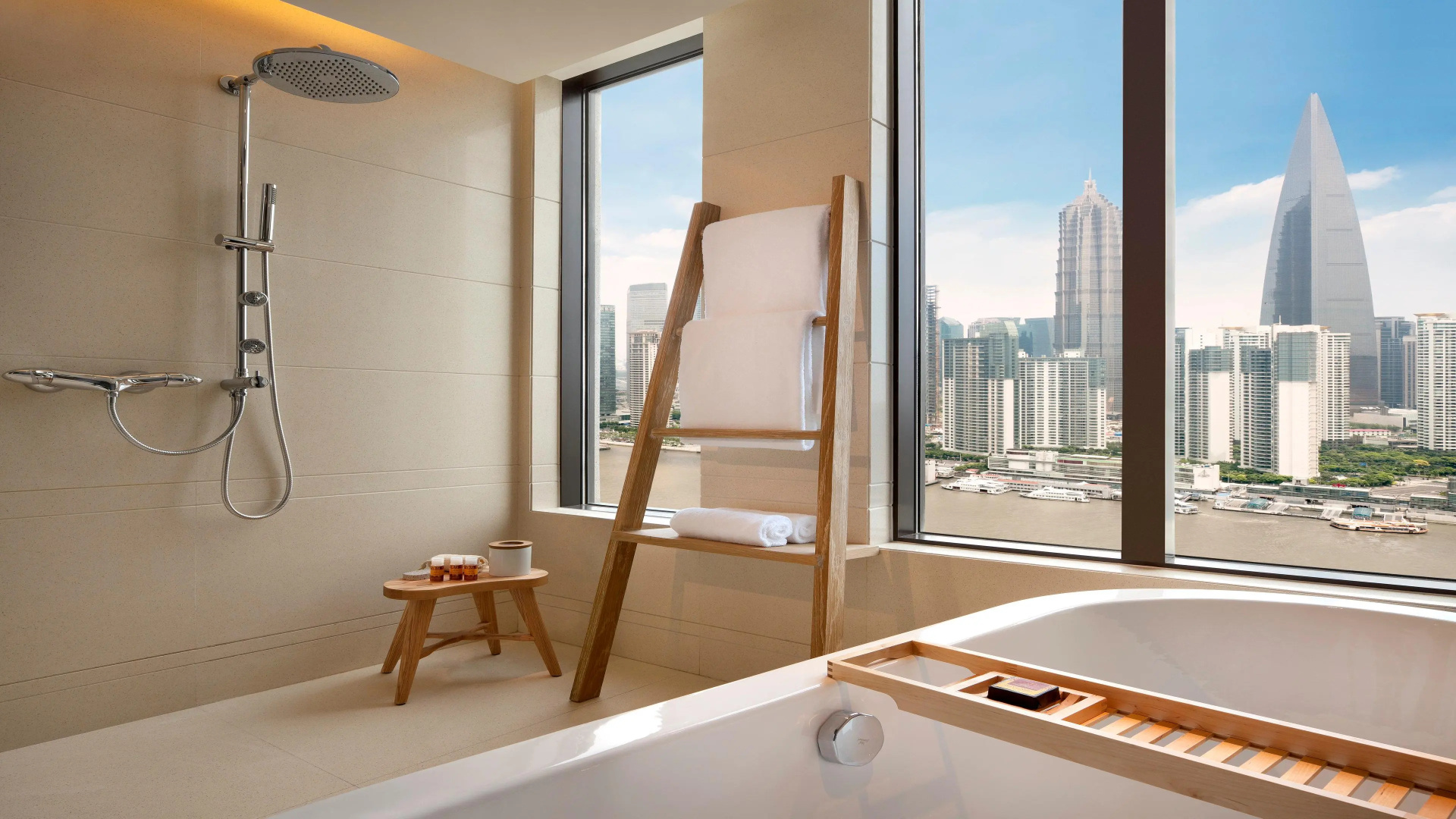 Hotel Indigo Shanghai on The Bund by IHG