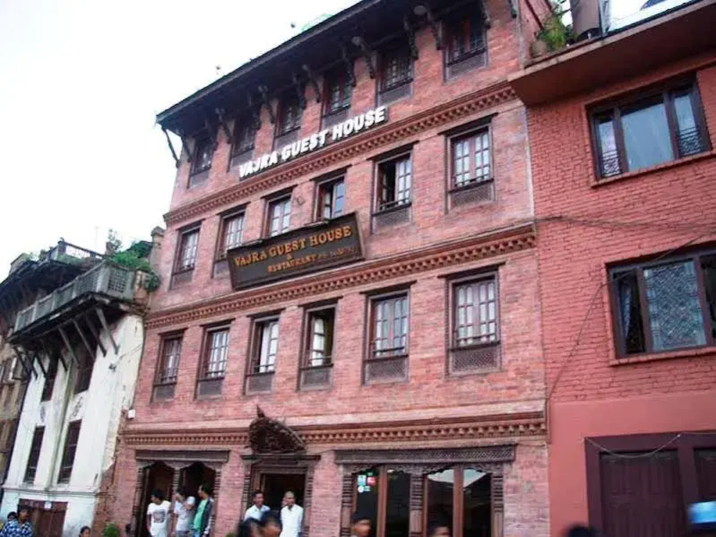 Vajra Guest House & Restaurant