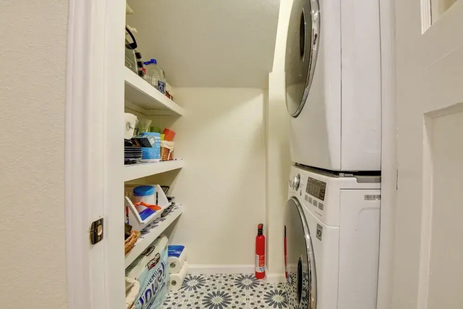 Updated Granbury Home in Historic District!