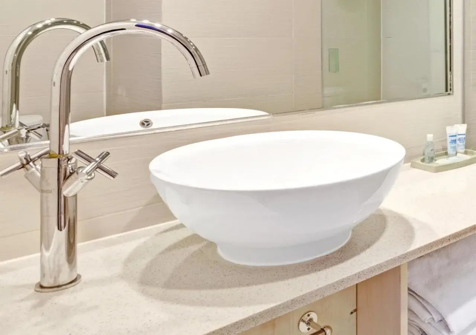 Wyndham Garden Long Island City Manhattan View Hotel