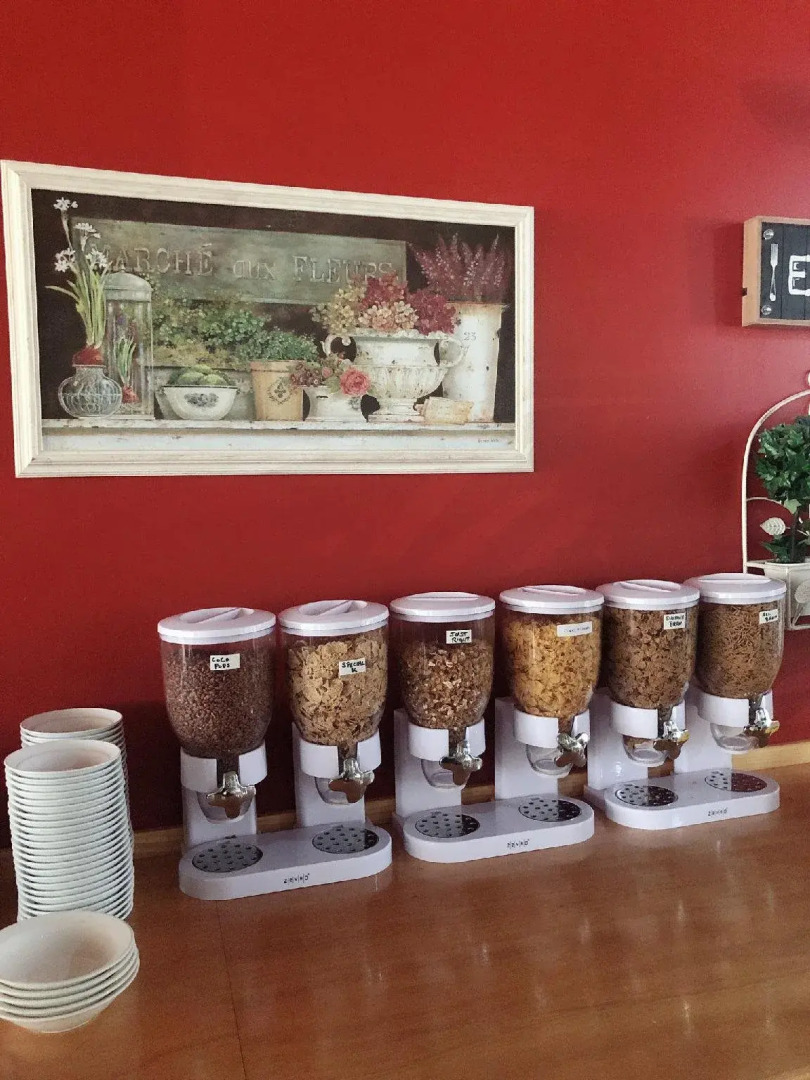 Charbonnier Motor Inn