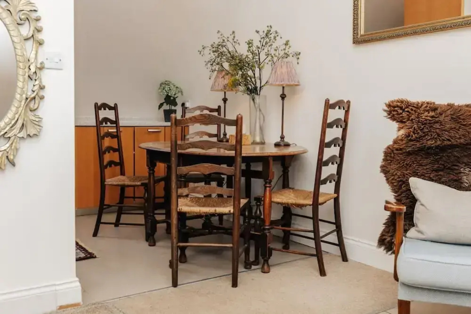 Vintage Chic Coach House