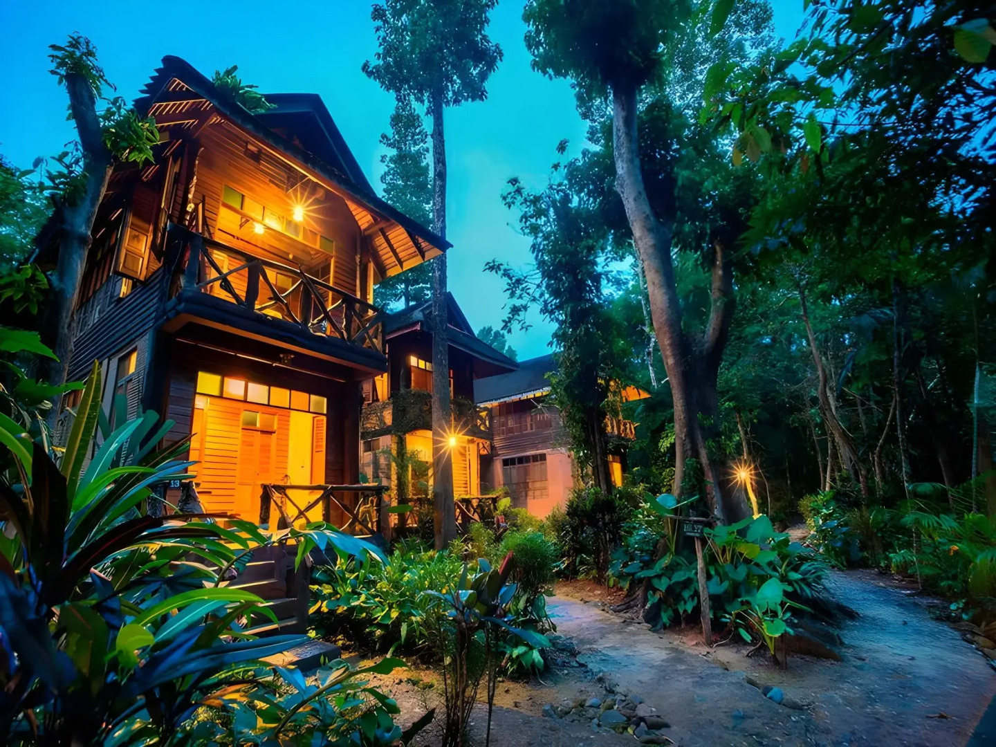 Art's Riverview Lodge