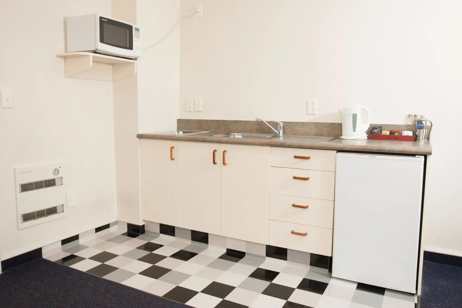 Admirals Motor Lodge