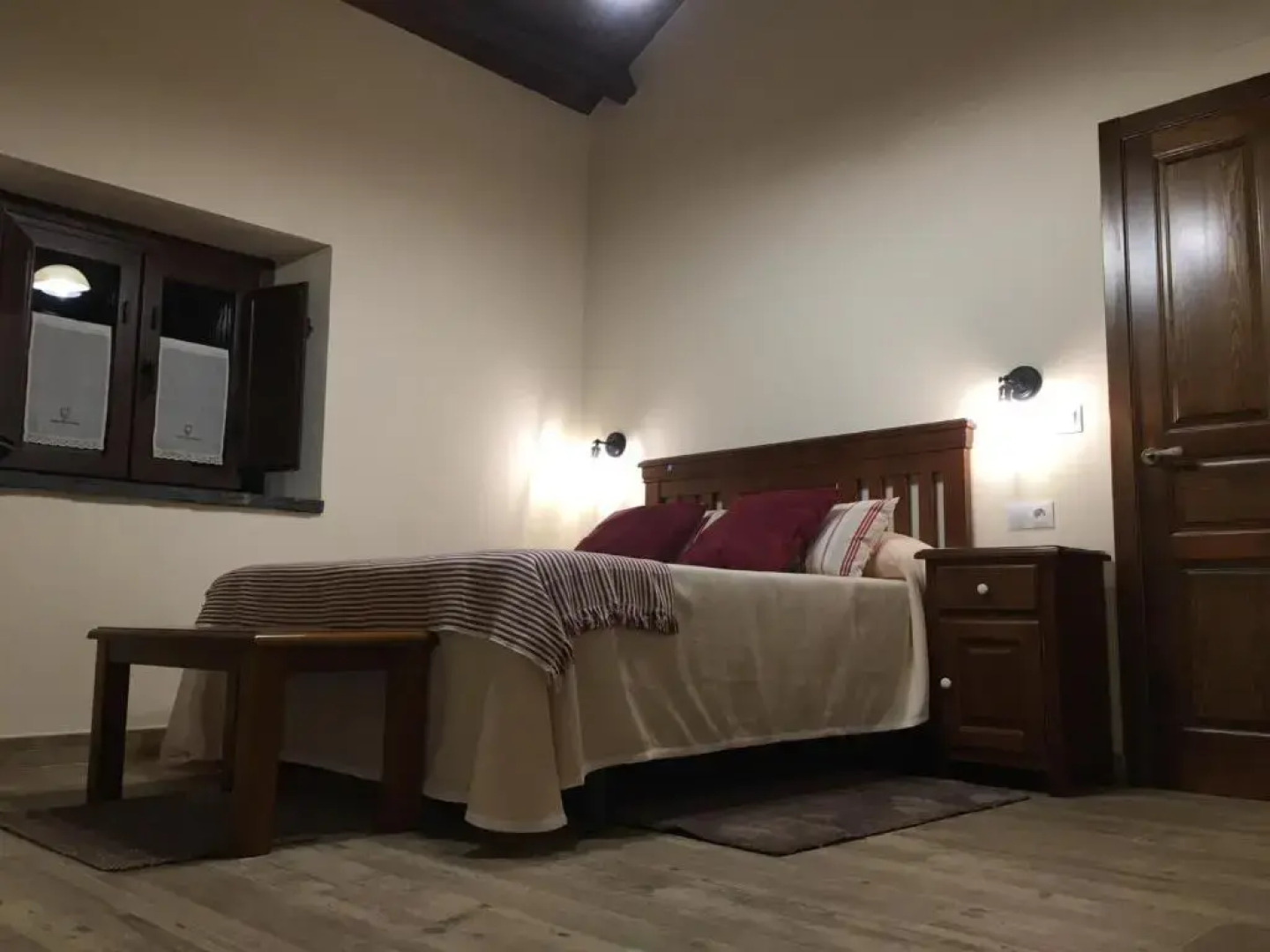 La Casa Vieja de Caneo - APARTAMENTOS RURALES 3 llaves