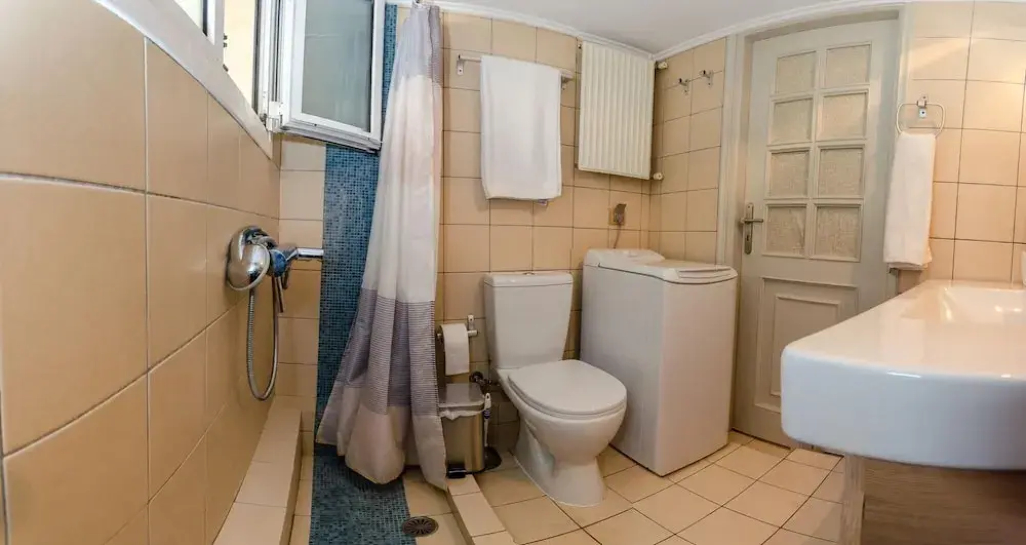 Aquarius - Glyfada Detached House