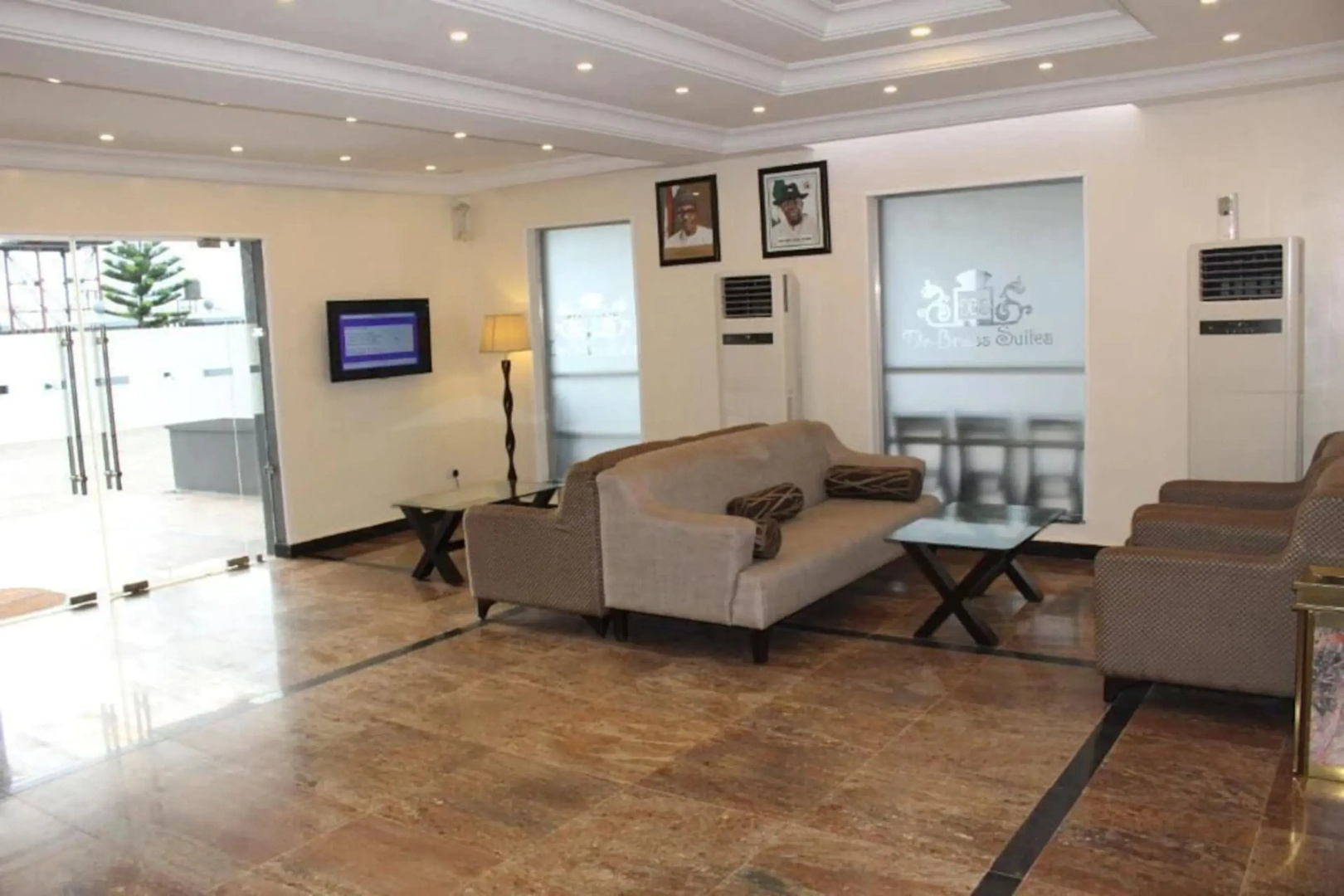 De Brass Suites Hotel