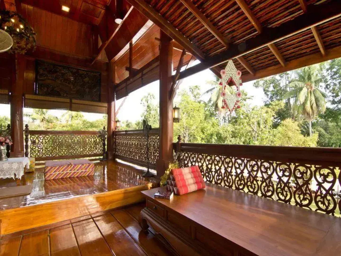 Bueng Bua Thong
