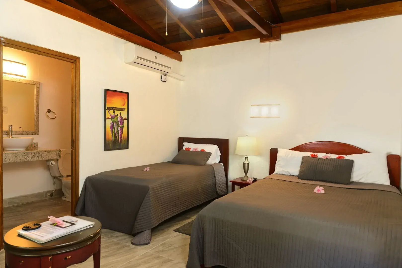 Parrot Cove Lodge