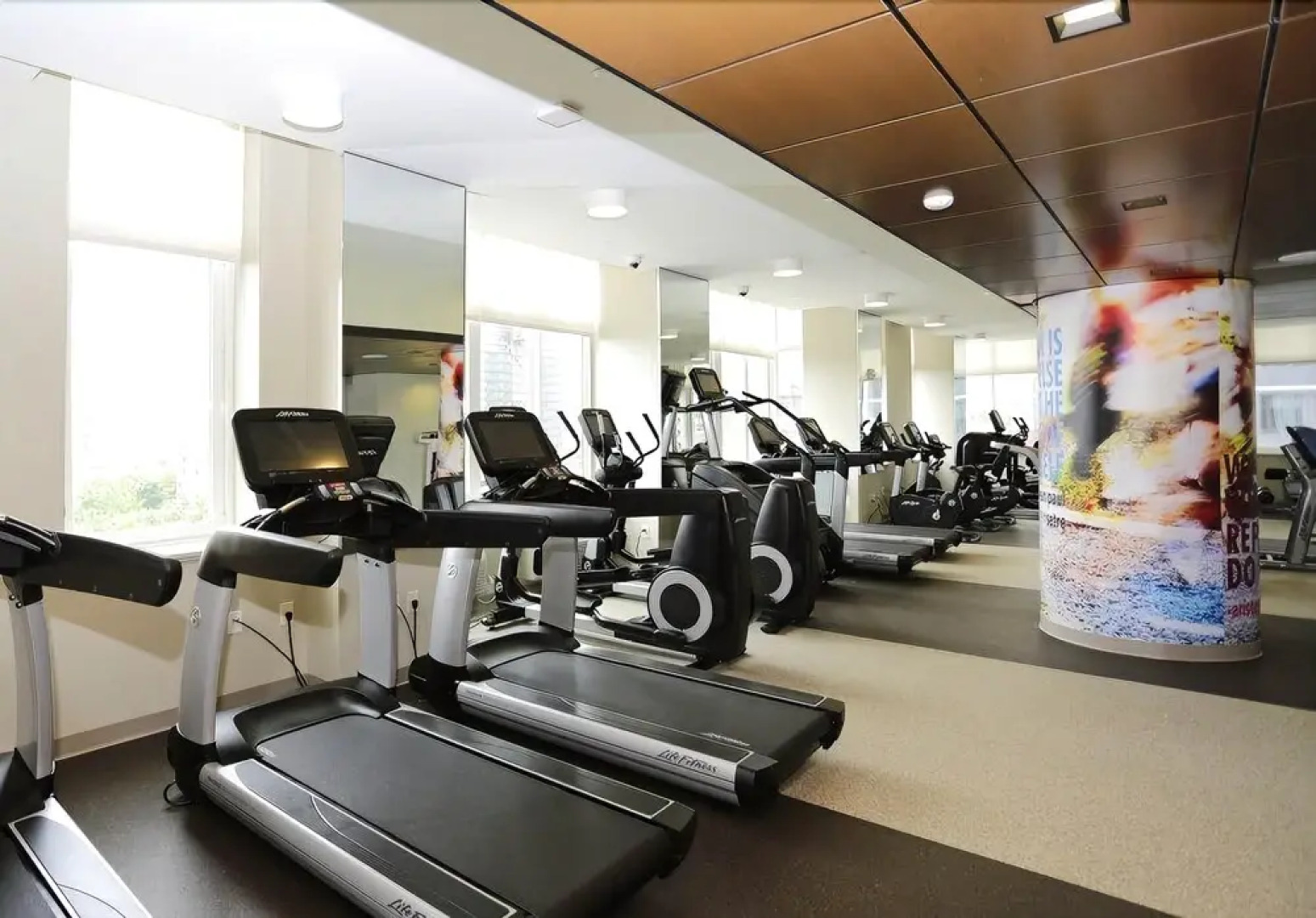 Skyview Luxury Suites - New York City