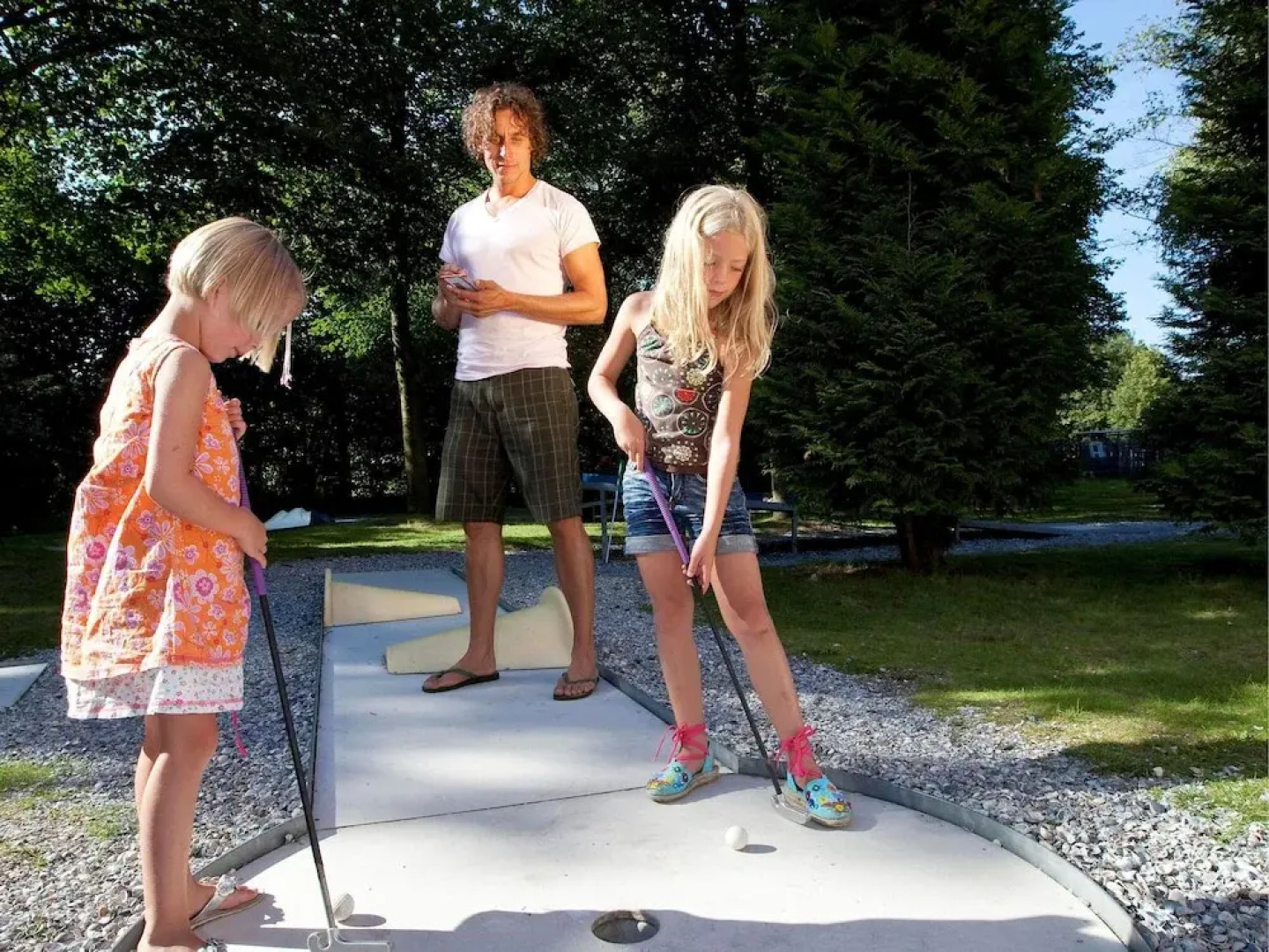 Tasteful Chalet With Combi-microwave, Next to a Nature Reserve