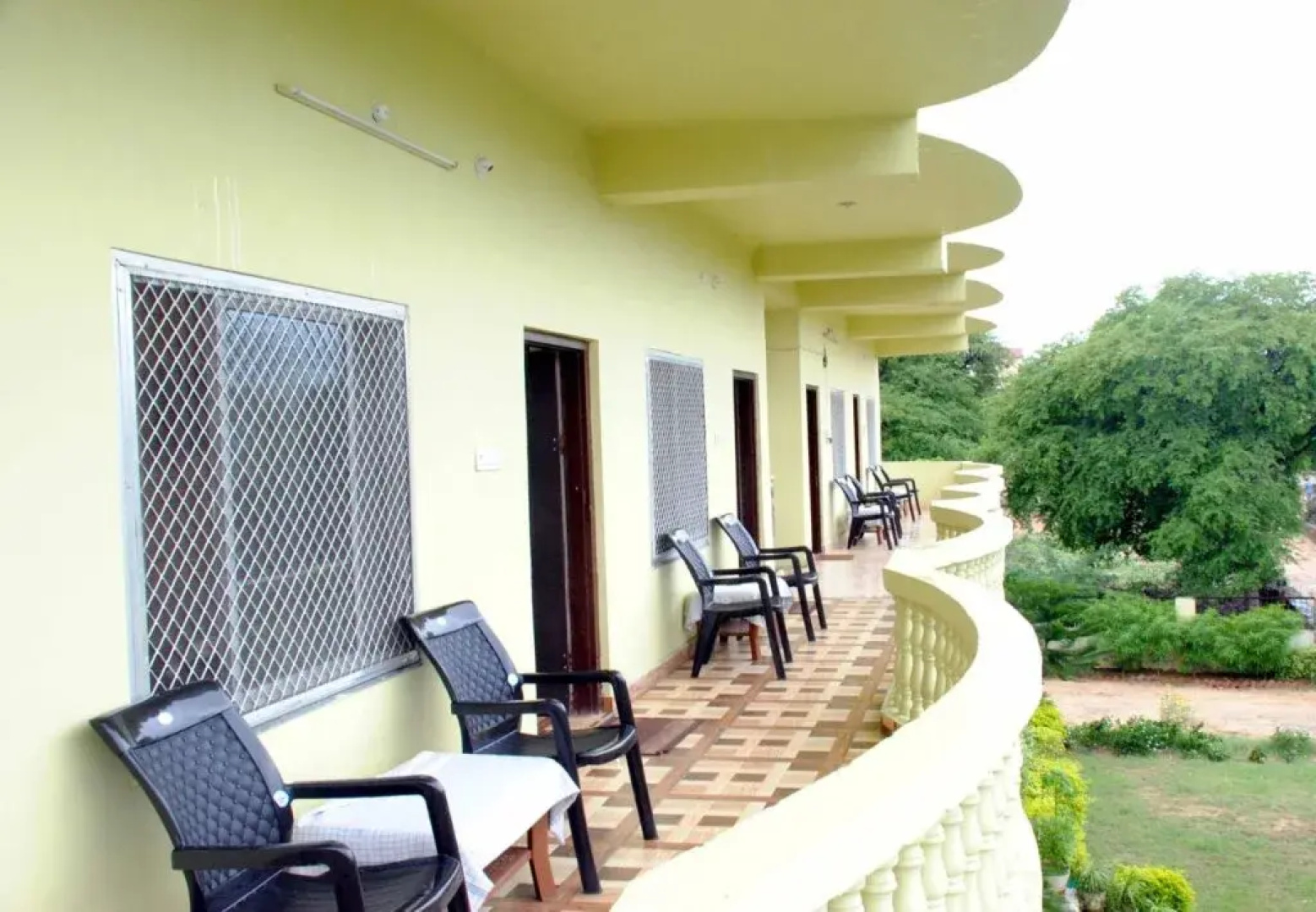 Hotel Hillview