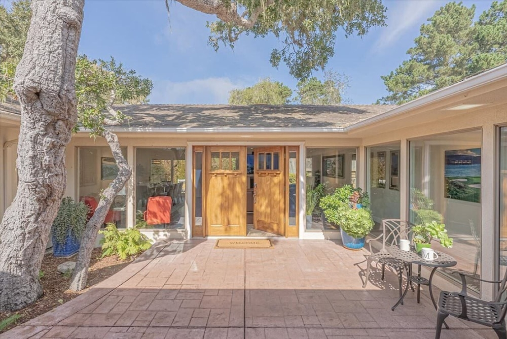 Pebble Beach Barking Seals - 5min Walk to the Beach!