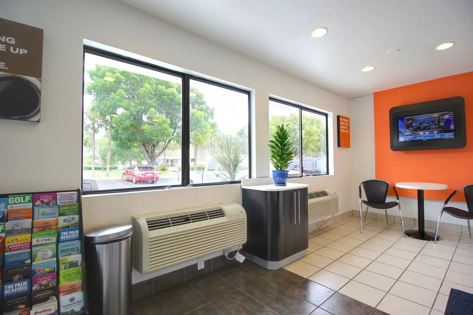Motel 6 Lantana, FL