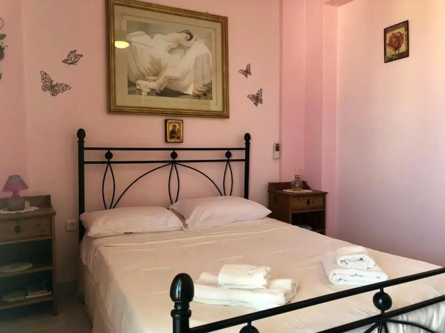 Gerakini 2BR Apt with Shared Pool