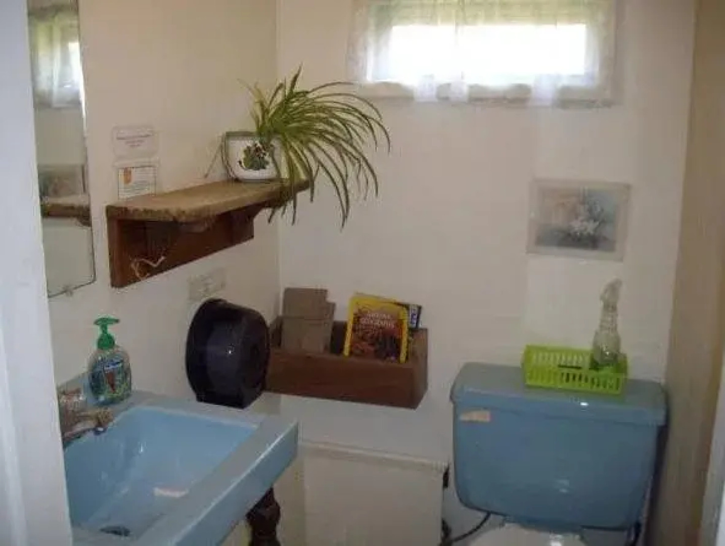 Lake Trail Guesthouse